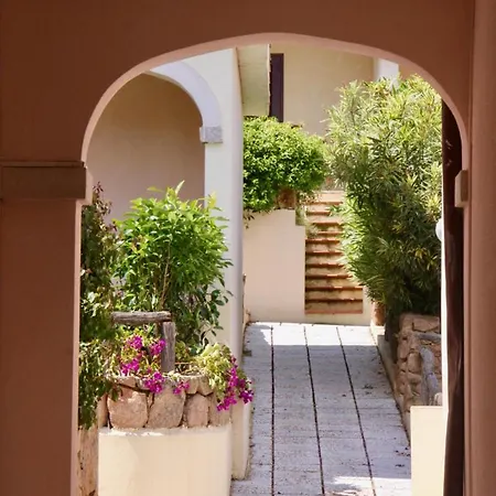 Tavolara Aparthotel *